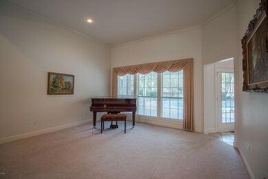 2590 Andover Ct-112