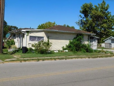 165 N Homer Ave, Logan, OH 43138 - photo 2