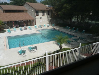 1723 Hampton Ln unit 406, Palm Harbor, FL 34683 - photo 2