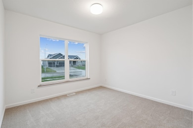 4528 Sonoma Dr, Cedar Falls, IA 50613 - photo 5