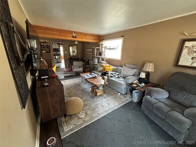 1722 N 3rd St, Enid, OK 73701 - photo 3