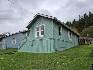 576 B St, Scotia, CA 95565 - photo 3