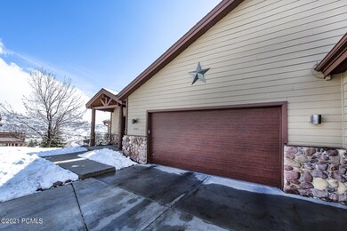 2_Exterior_1800x1200_3640073