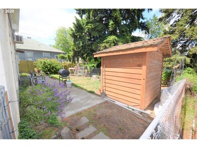 817 E 16th Place, the Dalles, OR 97058 - photo 5