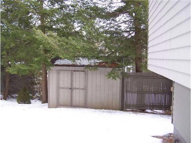 13 Pike St, Lisbon Falls, ME 04252 - photo 5