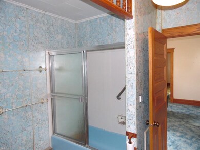 1112 E Main St, Coshocton, OH 43812 - photo 6