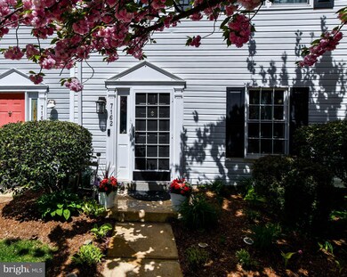 7162 Mahogany Dr, Hyattsville, MD 20785 - photo 3