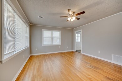 2007 Cleveland St, Conway, AR 72032 - photo 6