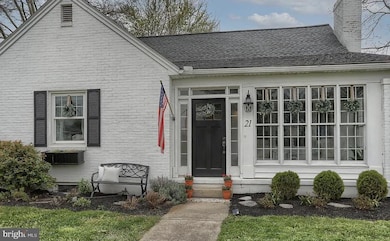 21 W Governor Rd, Hershey, PA 17033 - photo 3