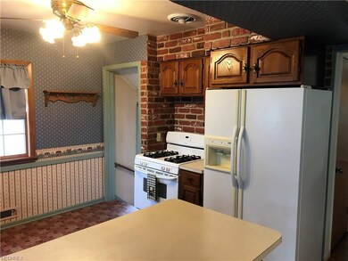 All appliances are staying.