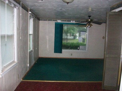 2038 Roys Ave, Elkhart, IN 46516 - photo 4