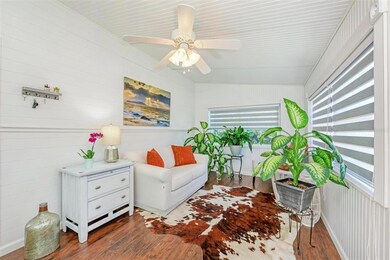 Front/bonus room