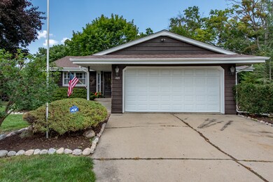 405 Campus Cir, Waukegan, IL 60085 - photo 2