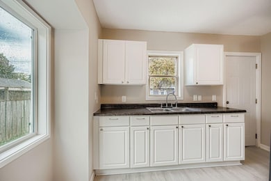 4643 Emerson Ave N, Minneapolis, MN 55412 - photo 5