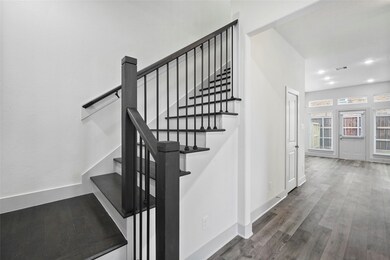 7242 Saint Augustine St unit B, Houston, TX 77021 - photo 6