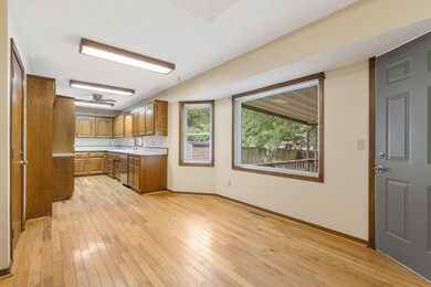 4535 W La Casa