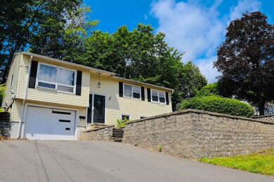 22 Stanford Rd, Nashua, NH 03064 - photo 2