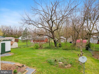 210 W 6th Ave, Ranson, WV 25438 - photo 5