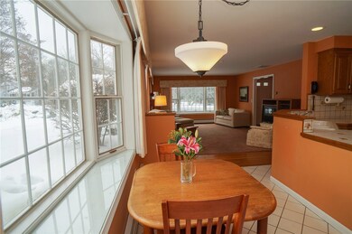 4 Fesser Ave, Bristol, RI 02809 - photo 4