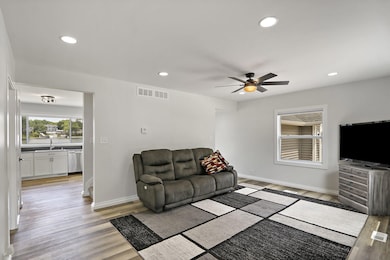 living room -24520 84th St, Salem Lakes