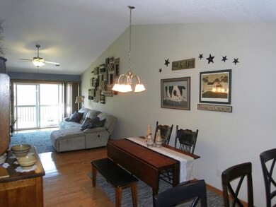 2633 Orchard Dr unit 3, Cedar Falls, IA 50613 - photo 3