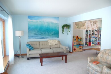 2060 Garth Ct, Naperville, IL 60565 - photo 4