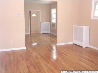 107 Delafield Place, Staten Island, NY 10310 - photo 2