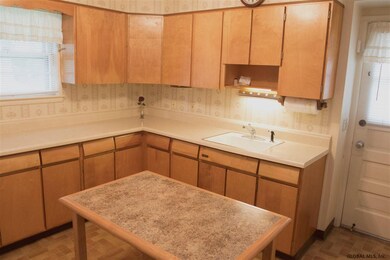 526 Warren St, Albany, NY 12208 - photo 3