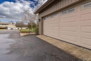 16 Delar Pkwy, Franklin Park, NJ 08823 - photo 4