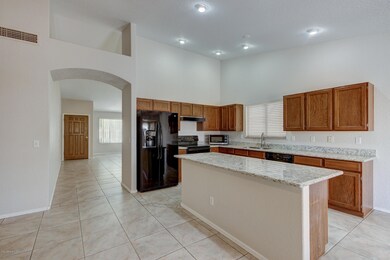 6629 E Menlo St-11