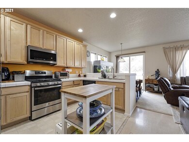 1765 SW Wright Place, Troutdale, OR 97060 - photo 3