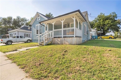 900 Walnut Ave, Osawatomie, KS 66064 - photo 2