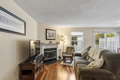 93 Chapman Place unit 93, Leominster, MA 01453 - photo 5