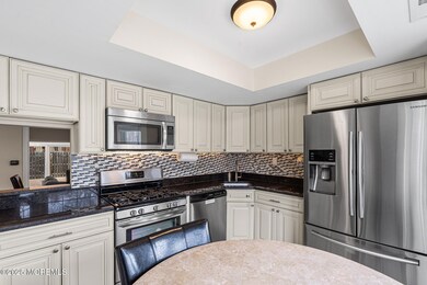 251 Chaucer Ct Old Bridge, NJ-12