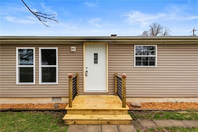 106 W Jackson St, Kirklin, IN 46050 - photo 4