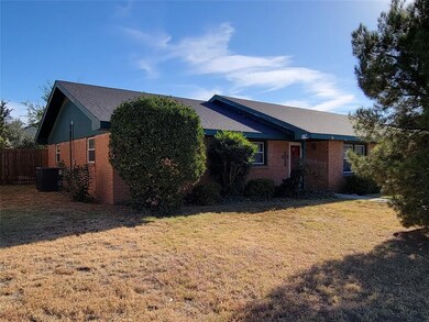 2225 Cimmaron Dr, Midland, TX 79705 - photo 2