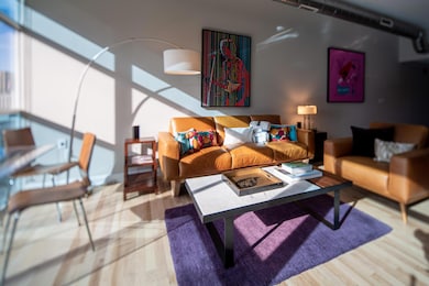 Carlyle's Watch unit 803, Columbus, OH 43215 - photo 7