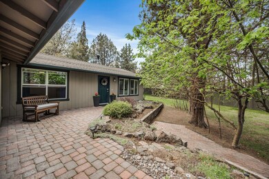 61547 Friar Tuck Ln, Bend, OR 97702 - photo 2