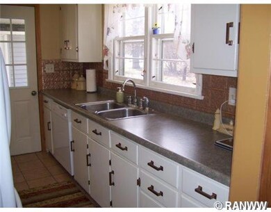 3223 Delbert Rd, Eau Claire, WI 54703 - photo 3