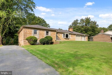 15604 Norman Dr, North Potomac, MD 20878 - photo 4