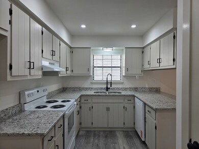 2208 S McGeehee Ln, Picayune, TX 79466 - photo 2