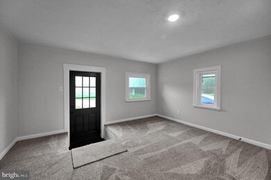 6166 Thompson Rd, Stewartstown, PA 17363 - photo 6