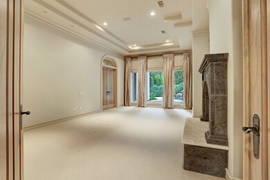 3 Lazy Wood Ln, Houston, TX 77024 - photo 2