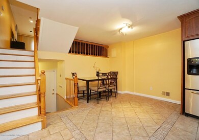 (3) DINETTE
