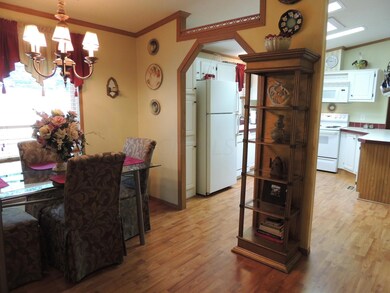 985 Walnut Dr, Logan, OH 43138 - photo 6