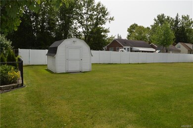 327 Daniel Dr, North Tonawanda, NY 14120 - photo 5