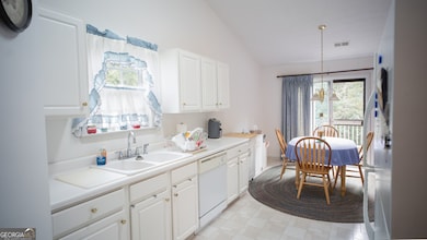 5437 Evergreen Forest Ct unit 11, Flowery Branch, GA 30542 - photo 6