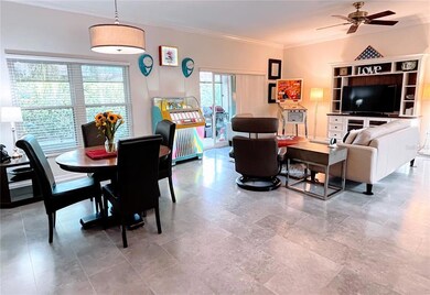 Great Rm w/ Vinyl Plank Flooring