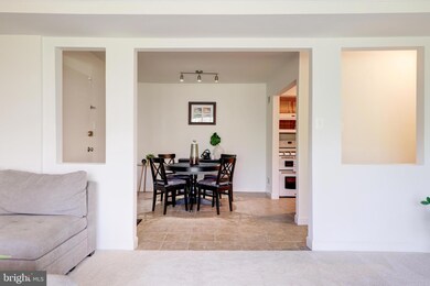 11618 Vantage Hill Rd unit 1A, Reston, VA 20190 - photo 7