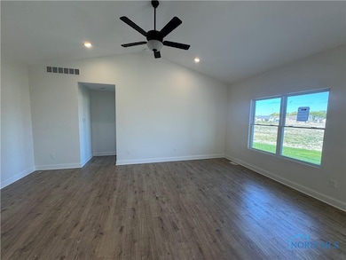 5047 Noah Ln, Oregon, OH 43616 - photo 5